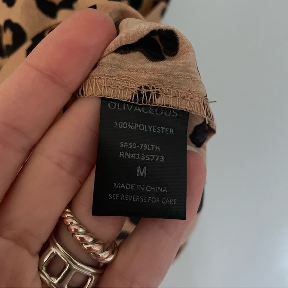 Olivaceous Brown Black Leopard Button Down Luxe Short Sleeve Shirt Pajama Top M - Picture 5 of 6